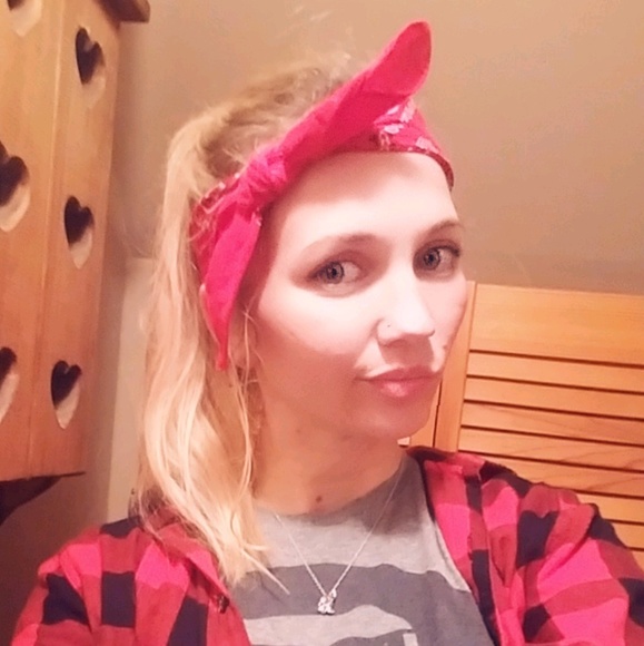 Meet your Posher, Elizabeth - Picture 1 of 1